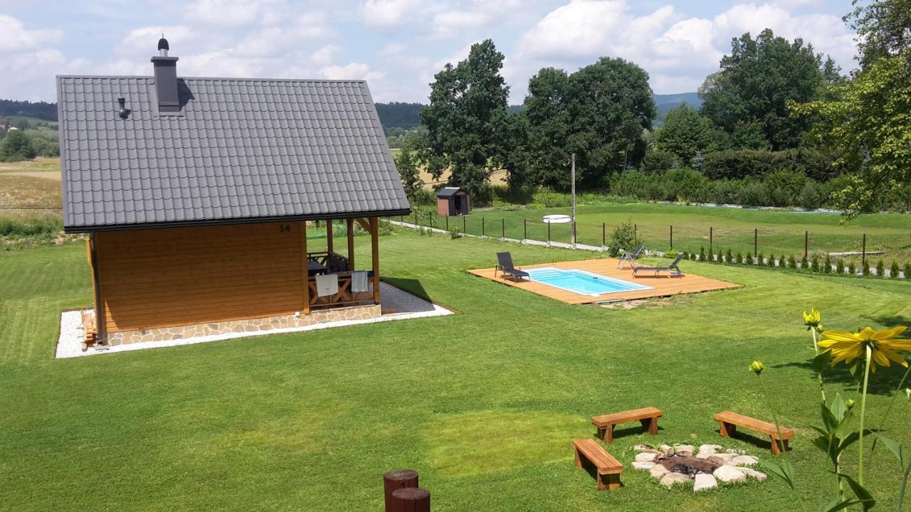 Domek Skowronek Z Basenem Lesko Exterior foto